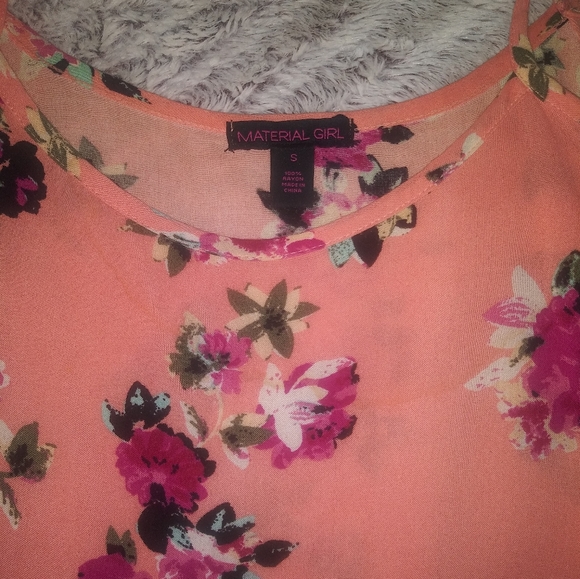 Flowy Floral Crop Top - Picture 3 of 5